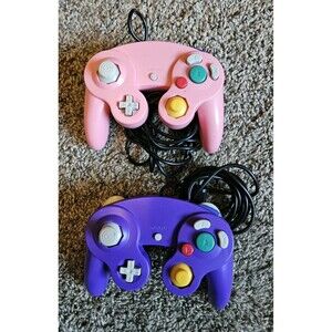 Gamecube/Wii Controllers (2) Untested